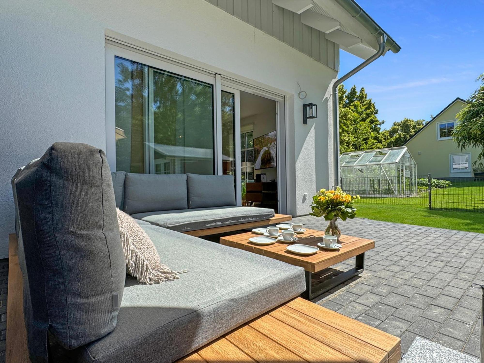 Cblue: Seeblick, Kamin, Wallbox, Natur Bentwisch Екстер'єр фото
